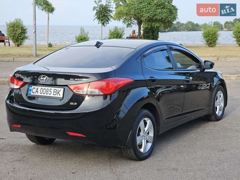 Седан Hyundai Elantra 2012 в Черкассах