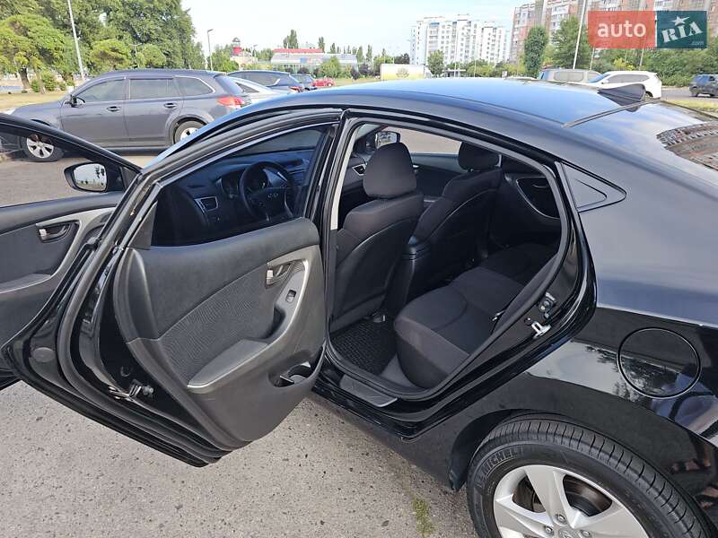 Седан Hyundai Elantra 2012 в Черкассах
