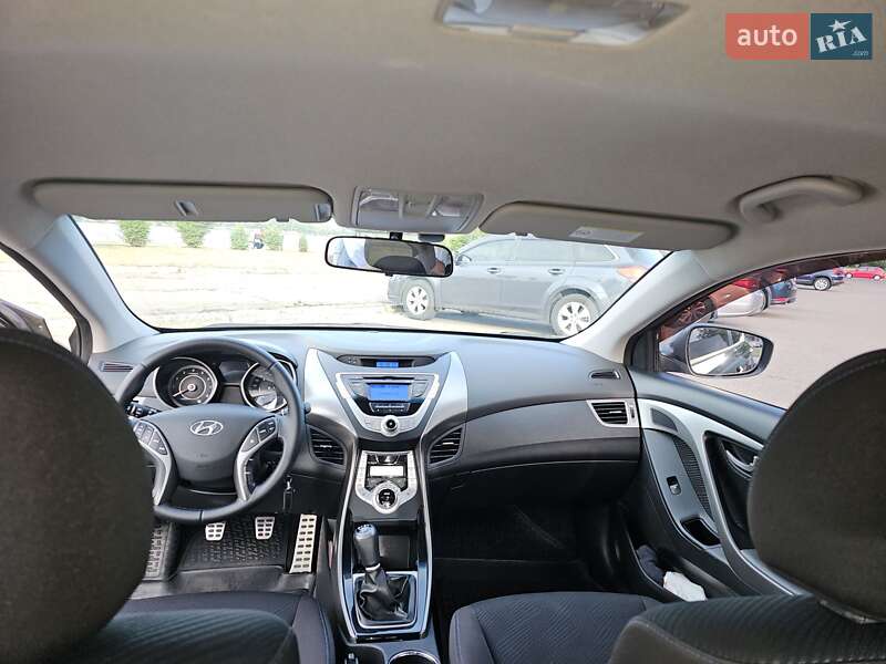 Седан Hyundai Elantra 2012 в Черкассах