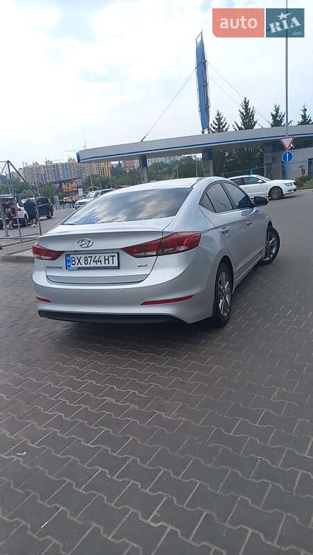 Седан Hyundai Elantra 2018 в Хмельницком