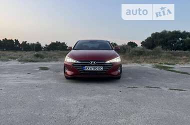 Седан Hyundai Elantra 2019 в Харкові