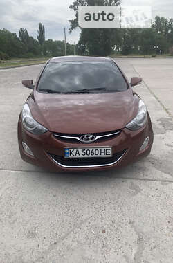 Седан Hyundai Elantra 2012 в Киеве