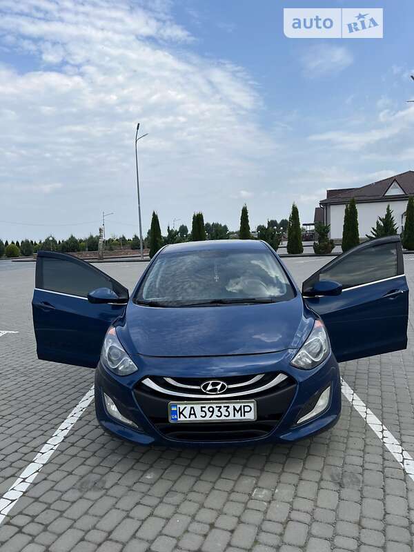 Хэтчбек Hyundai Elantra 2014 в Шепетовке