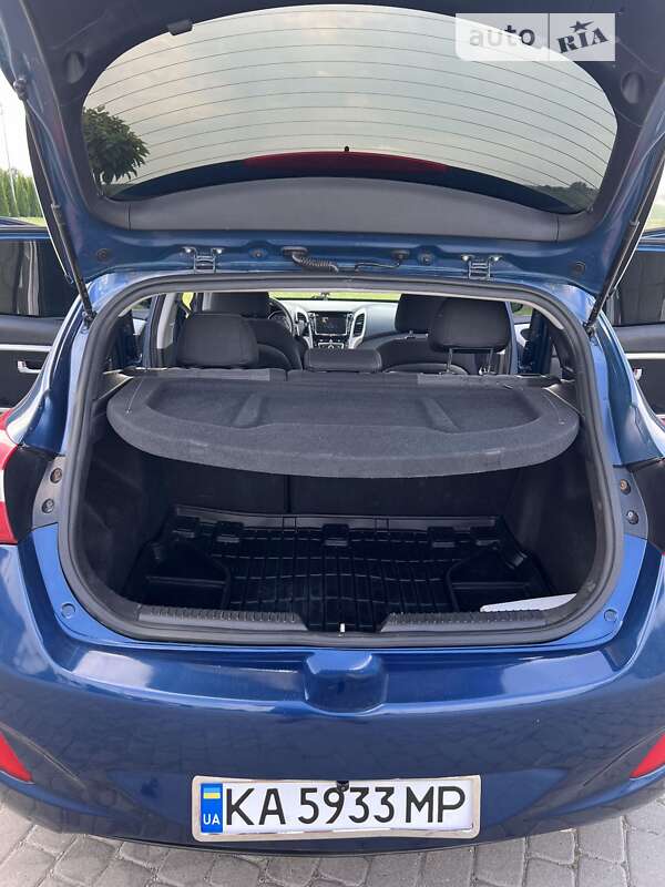 Хэтчбек Hyundai Elantra 2014 в Шепетовке