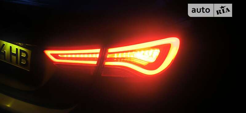 Седан Hyundai Elantra 2014 в Николаеве
