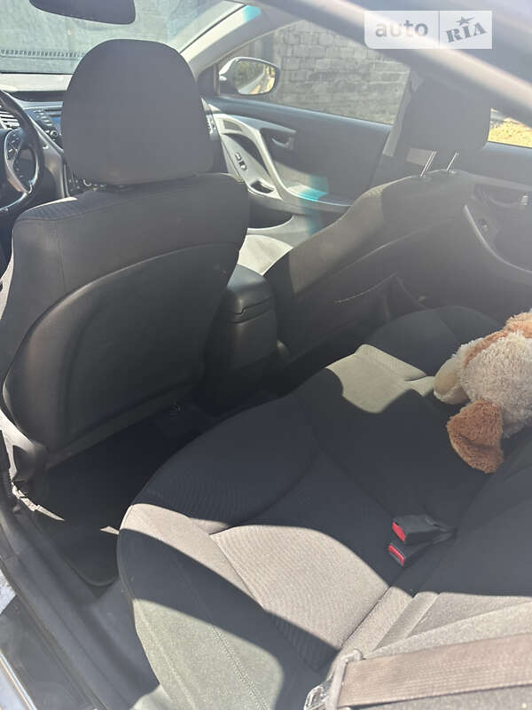 Седан Hyundai Elantra 2014 в Зеленодольской