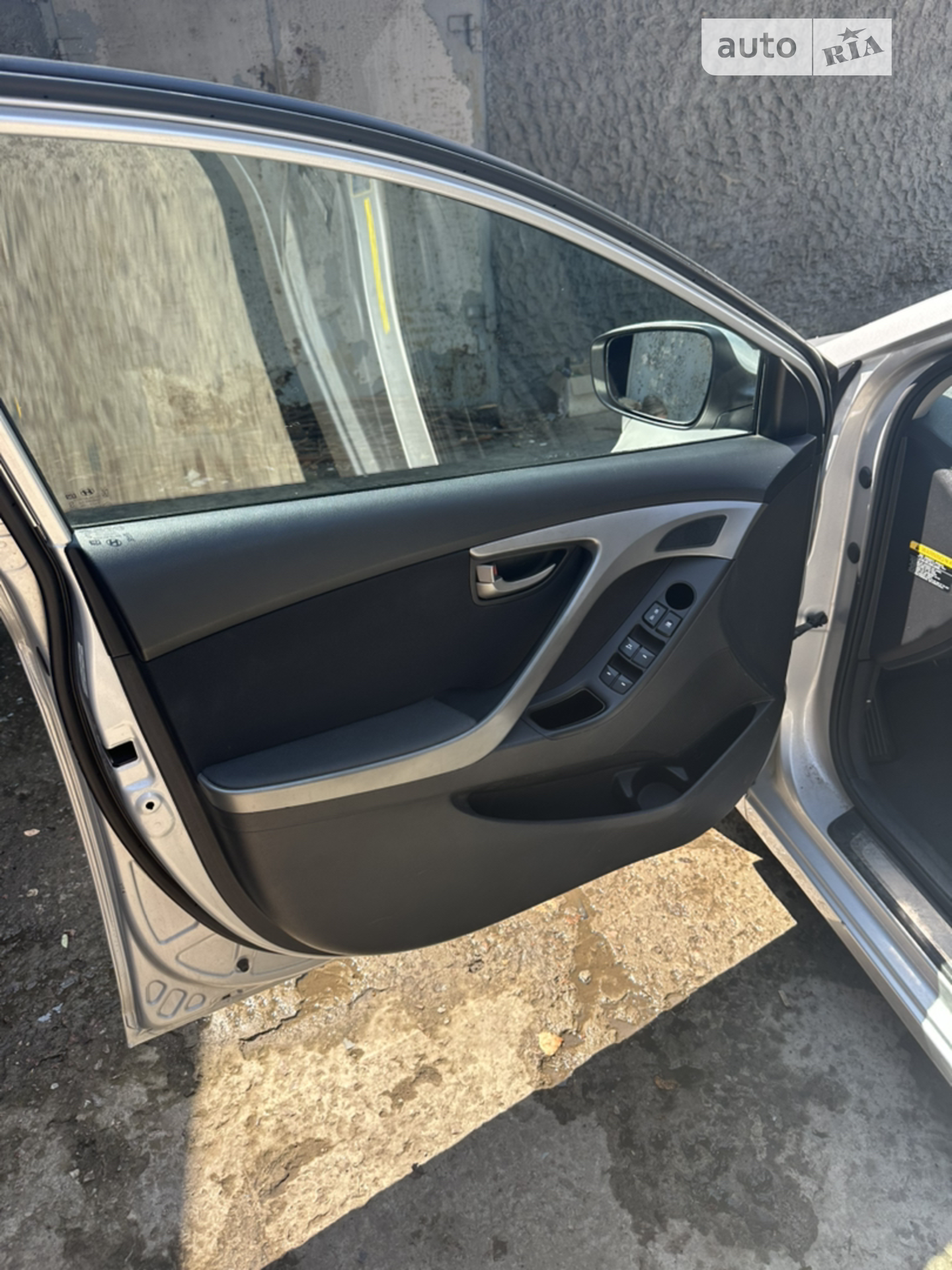 2014 Hyundai Elantra - мініатюра 16
