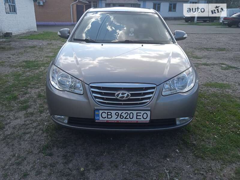 Седан Hyundai Elantra 2011 в Чернігові