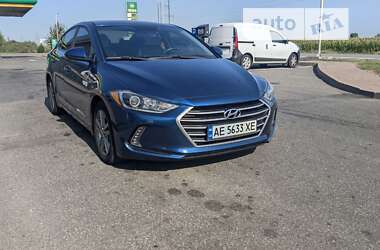 Седан Hyundai Elantra 2016 в Киеве