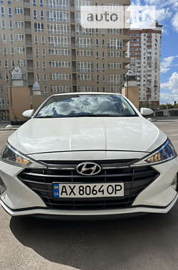 Седан Hyundai Elantra 2019 в Харькове