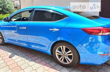 Седан Hyundai Elantra 2017 в Одессе