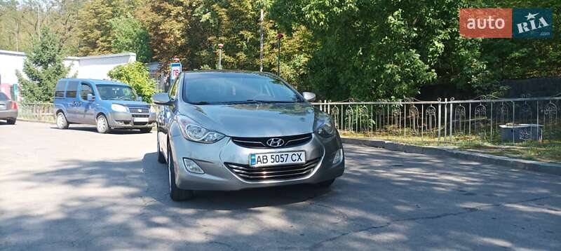 Седан Hyundai Elantra 2011 в Ямполі