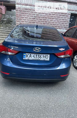 Седан Hyundai Elantra 2014 в Киеве