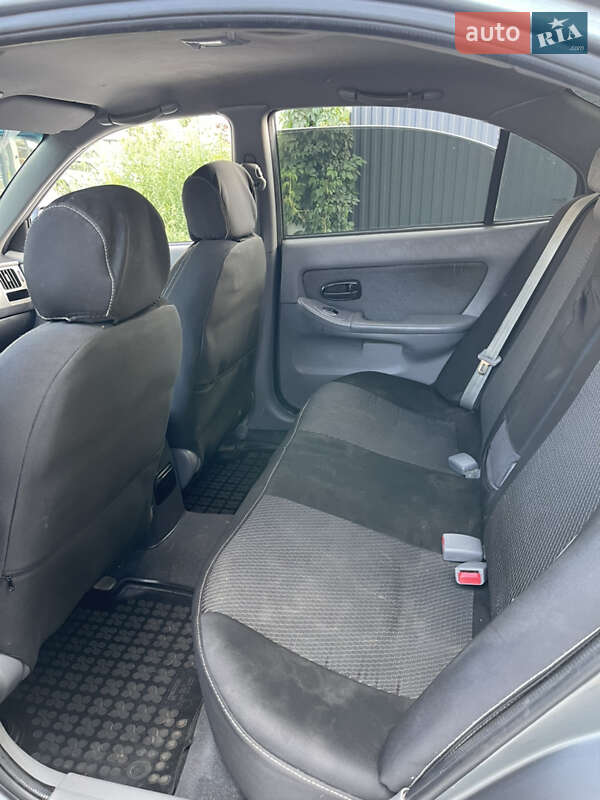 Седан Hyundai Elantra 2010 в Виннице