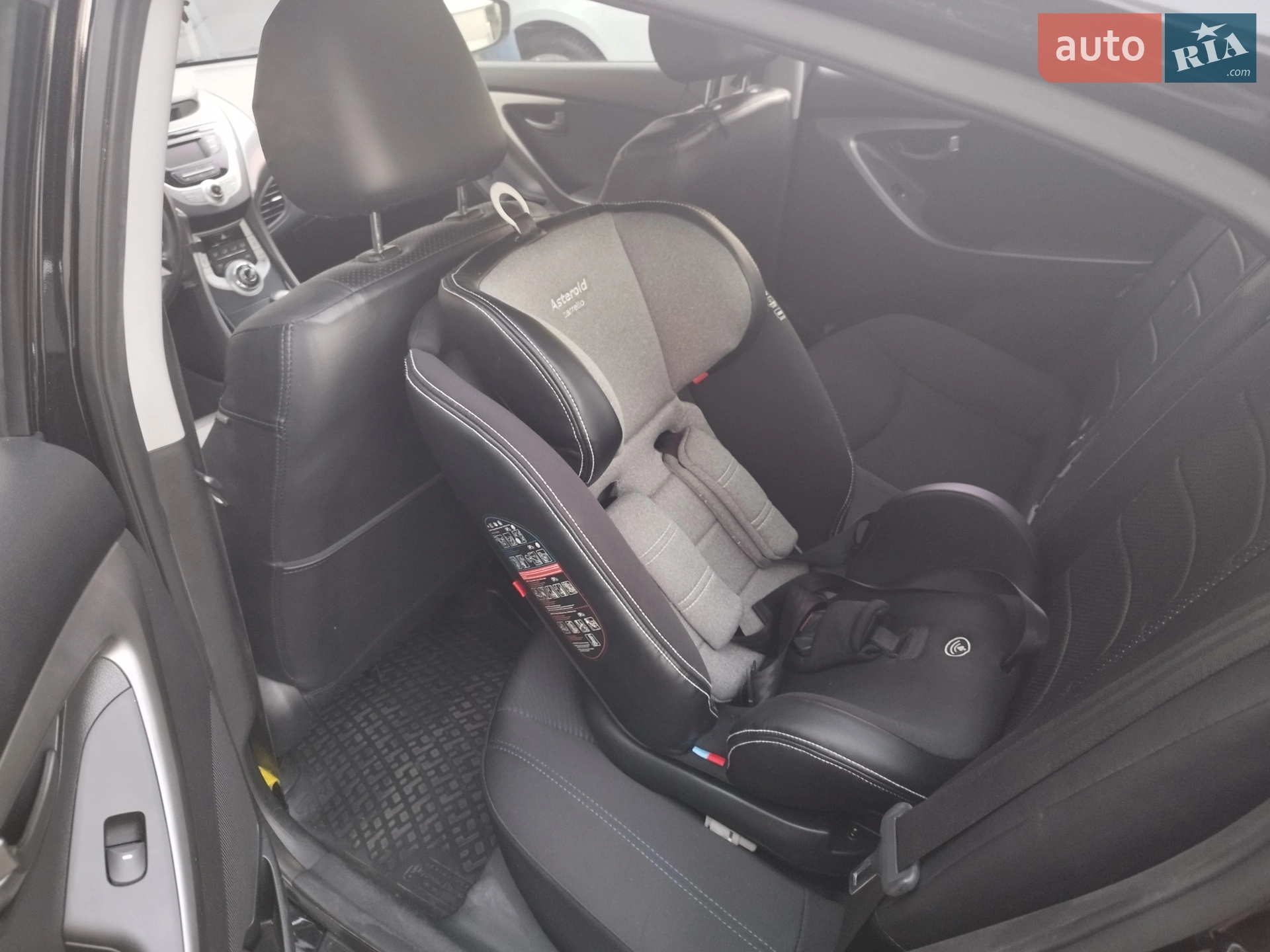 2012 Hyundai Elantra - мініатюра 9