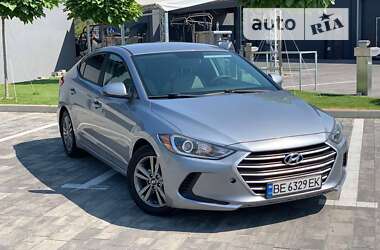 Седан Hyundai Elantra 2016 в Луцке