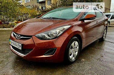 Седан Hyundai Elantra 2013 в Великодолинському