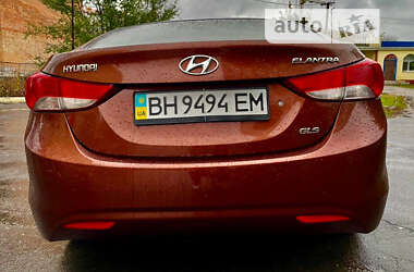 Седан Hyundai Elantra 2013 в Великодолинському