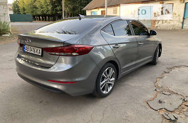 Седан Hyundai Elantra 2016 в Виннице