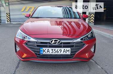 Седан Hyundai Elantra 2019 в Киеве