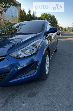 Седан Hyundai Elantra 2015 в Киеве