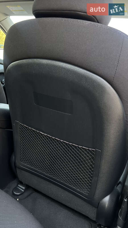 Седан Hyundai Elantra 2015 в Ивано-Франковске