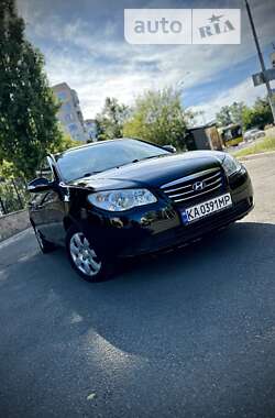 Седан Hyundai Elantra 2010 в Киеве