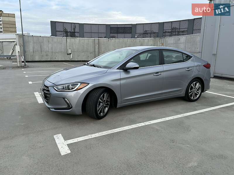 Седан Hyundai Elantra 2016 в Києві