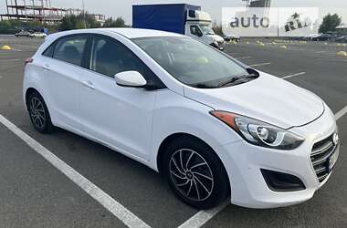 Хэтчбек Hyundai Elantra 2015 в Киеве