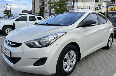 Седан Hyundai Elantra 2013 в Виннице