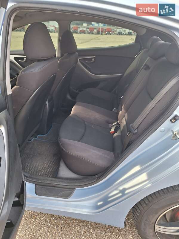 Седан Hyundai Elantra 2011 в Херсоне