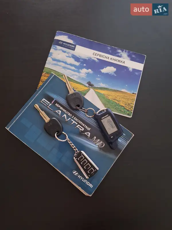 Седан Hyundai Elantra 2011 в Херсоне документ