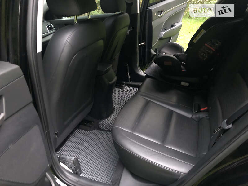 Седан Hyundai Elantra 2018 в Львові