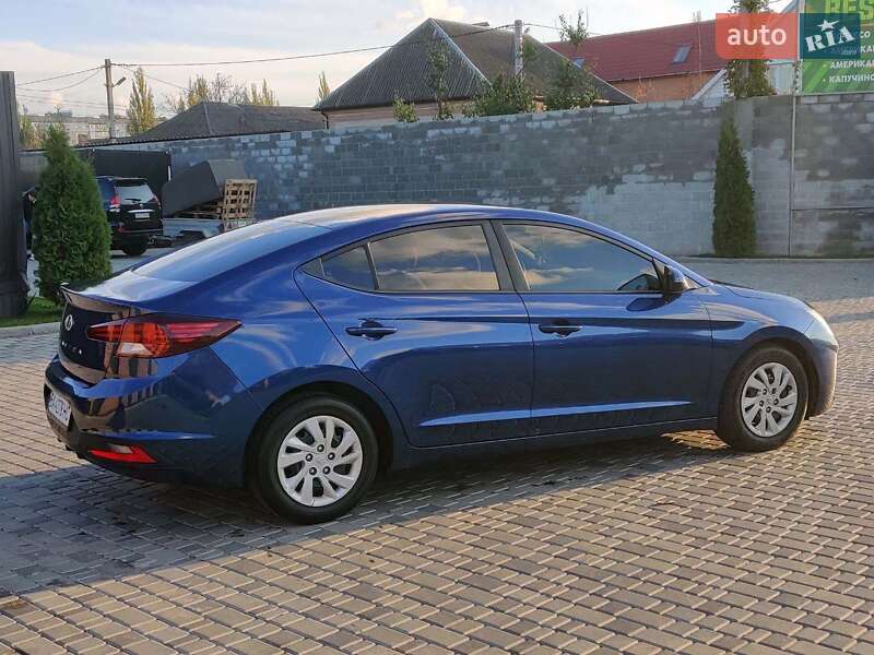 Седан Hyundai Elantra 2018 в Дніпрі