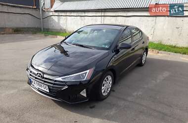 Седан Hyundai Elantra 2019 в Киеве