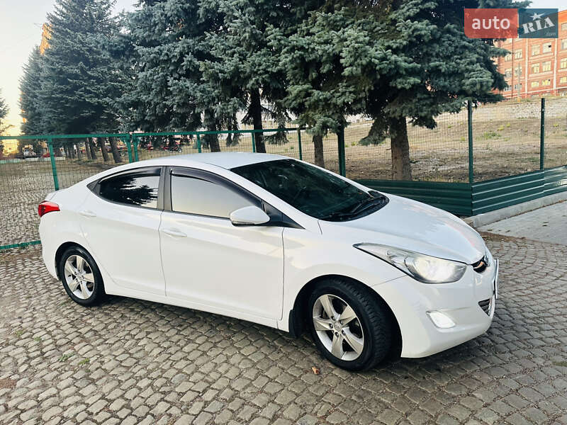 Седан Hyundai Elantra 2012 в Кропивницком