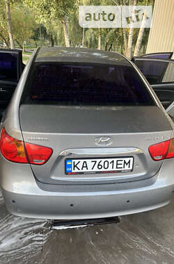 Седан Hyundai Elantra 2011 в Киеве