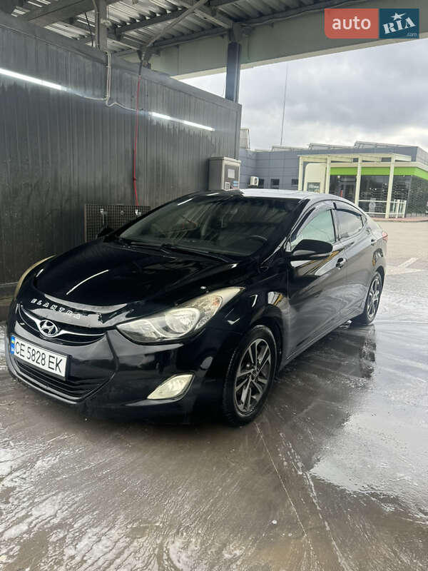 Седан Hyundai Elantra 2011 в Черновцах