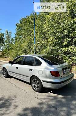 Хетчбек Hyundai Elantra 2002 в Запоріжжі