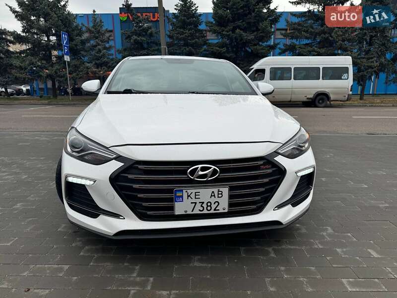 Hyundai Elantra 2017