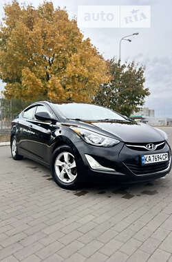 Седан Hyundai Elantra 2014 в Сумах