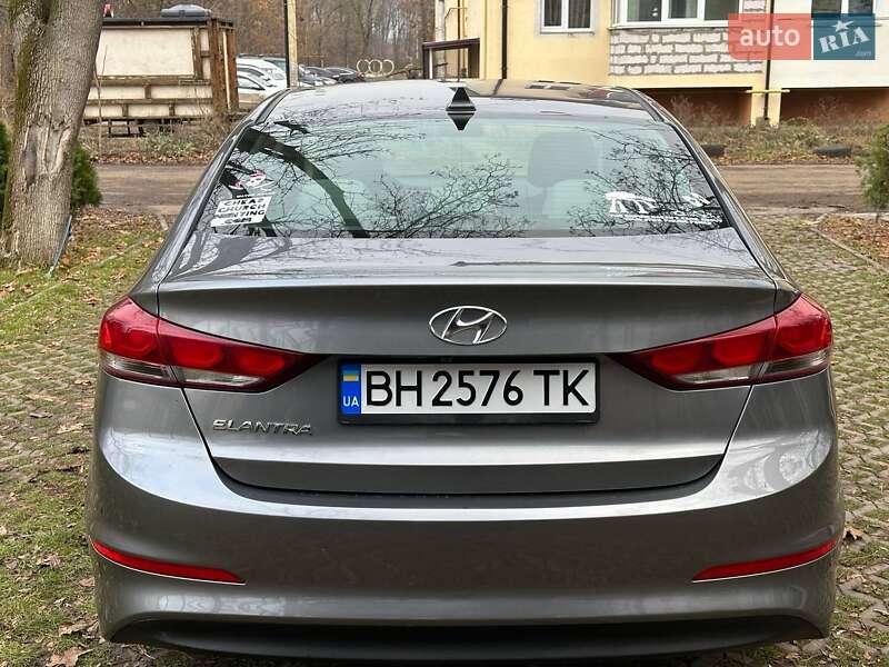 Седан Hyundai Elantra 2017 в Черноморске