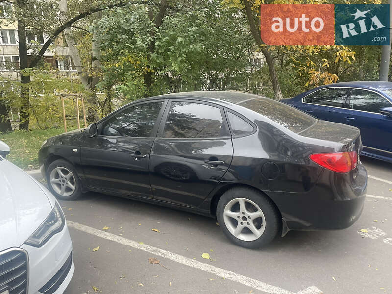 Седан Hyundai Elantra 2007 в Києві