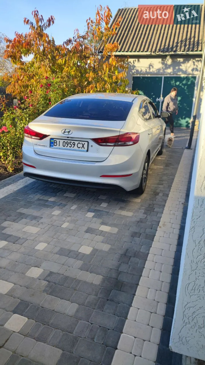 2018 Hyundai Elantra - мініатюра 21