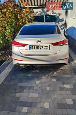 Седан Hyundai Elantra 2018 в Лохвице