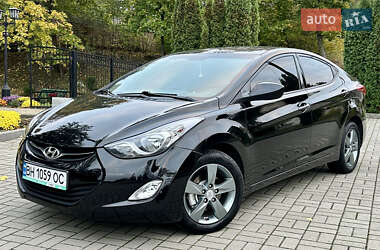 Седан Hyundai Elantra 2013 в Прилуках