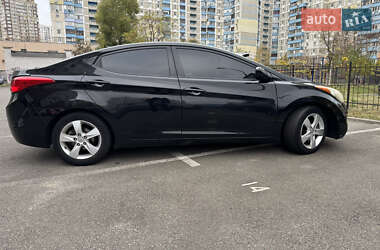 Седан Hyundai Elantra 2013 в Києві