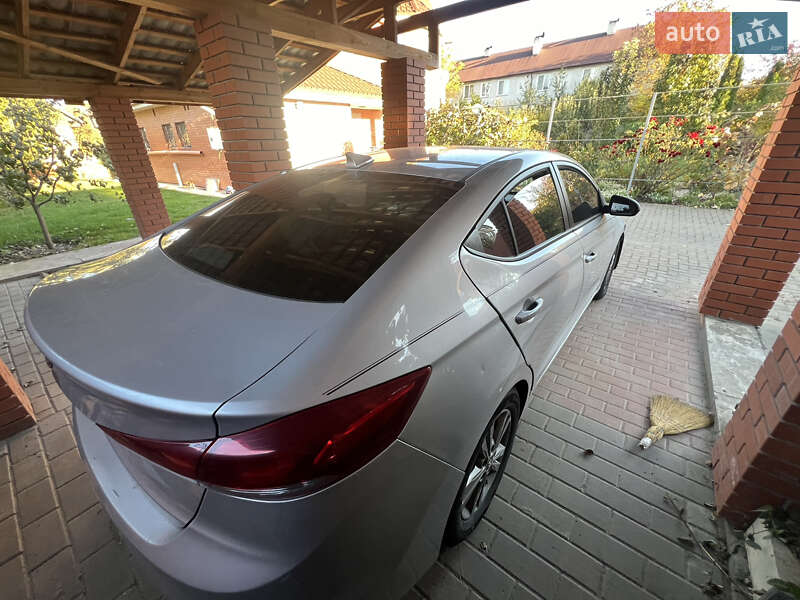 Седан Hyundai Elantra 2017 в Броварах