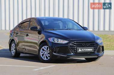 Седан Hyundai Elantra 2017 в Киеве