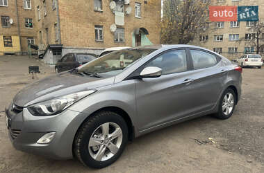 Седан Hyundai Elantra 2013 в Києві